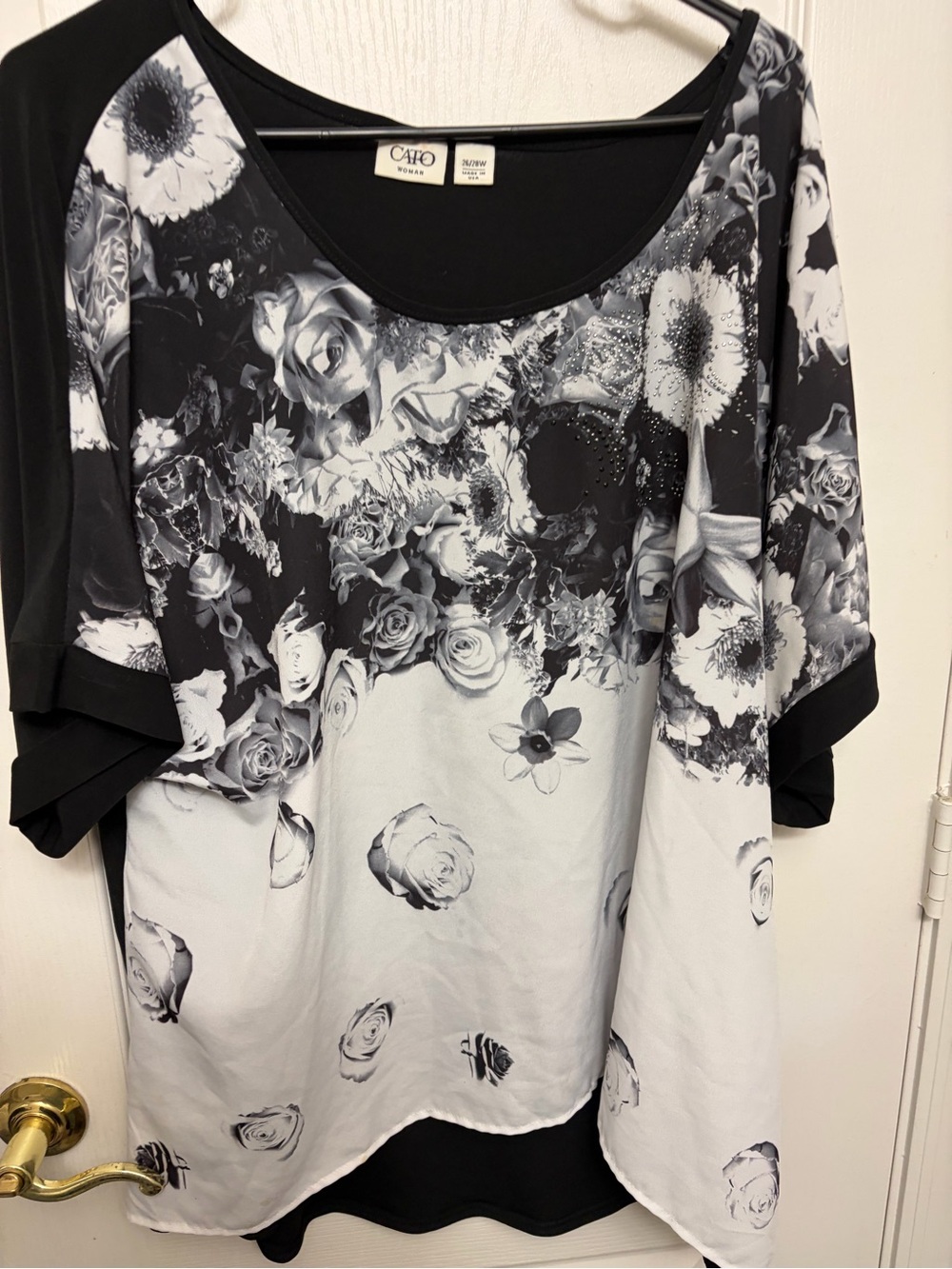 Cato Black & White Floral Scoop Neck Tunic